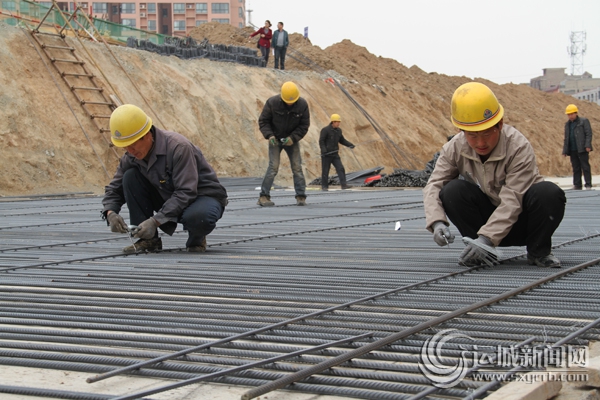 河东西街延长线:跨铁路高架桥已完成120根桩基浇筑 河东西街延长线:跨铁路高架桥已完成120根桩基浇筑