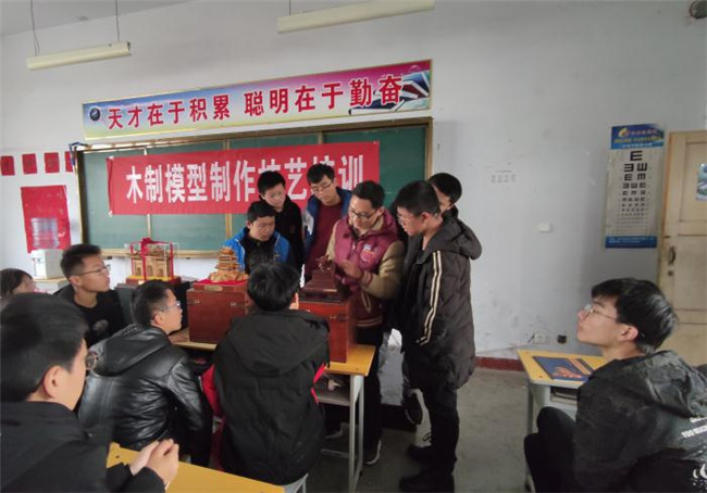 “木制模型制作技艺”走进永济旅游职业技术学校