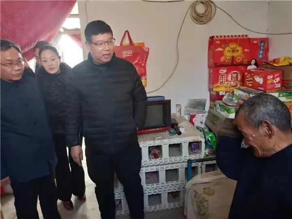 运城市规划和自然资源局春节前下乡慰问送温暖