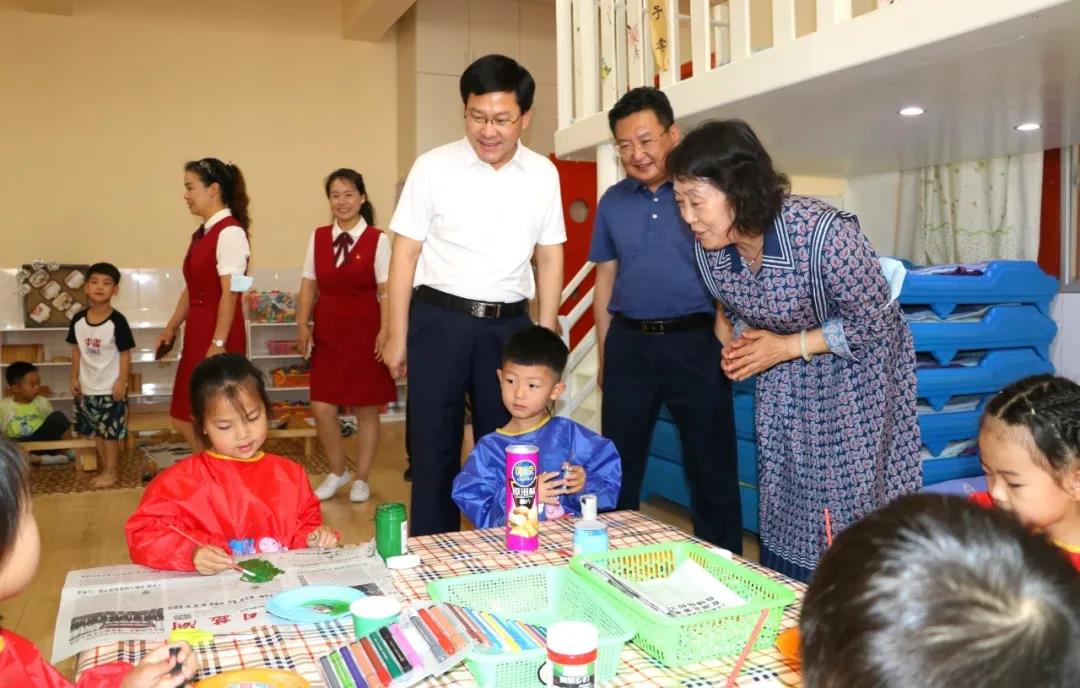 薛永琦参加盐湖区实验幼儿园“六一”活动