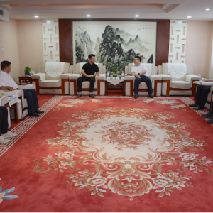 河津市委书记李晓武会见沈阳弘申大奥莱商业管理公司董事长一行