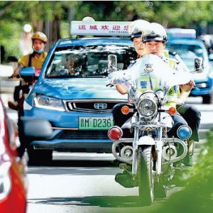 盐湖交警大队全力保障市区道路畅通有序