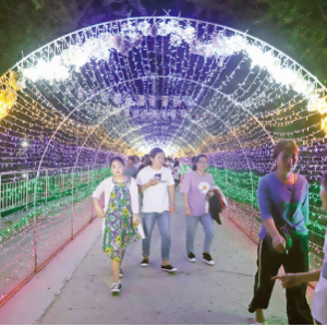 德兰之夜电音节在夏县德兰度假村文化产业园开幕