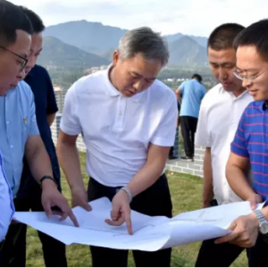 垣曲县委书记调研城建重点项目舜乡公园