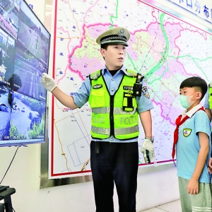 运城市交警部门开学季进校园