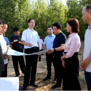 夏县县委书记调研脱贫攻坚普查情况和重点项目建设工作