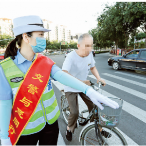 运城市公安局交警支队民警全时段劝导不文明交通行为