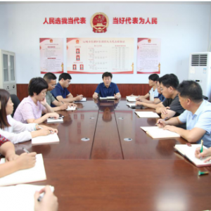 盐湖区委书记看望慰问东郭镇全体党员干部