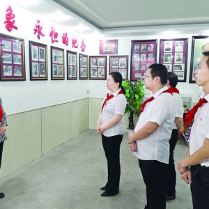 共青团运城市委党员赴麦来少年宫重温入党誓词
