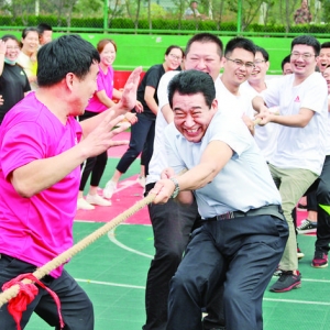 闻喜县社区党委趣味运动会增强社区队伍团队精神