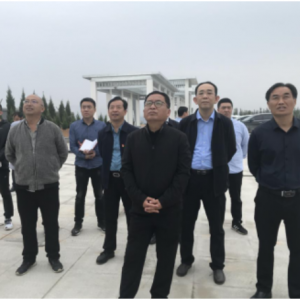 垣曲县委副书记调研三园两区建设及企业运行情况