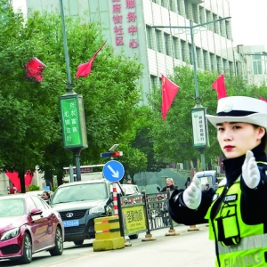 国庆期间运城公安交警坚守在各条战线