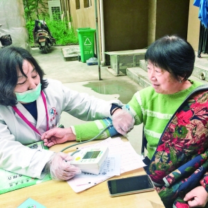 安邑办新城社区居民希望社区多提供免费体检服务