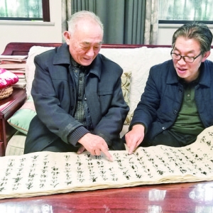 运城学院秦建华抗疫主题六行诗长卷书法作品出笼
