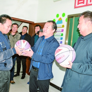 河津新联会关爱特殊教育学校学生