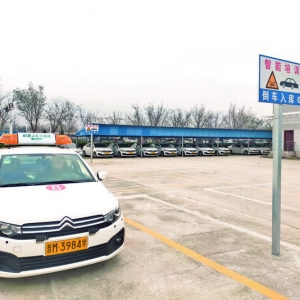 运城市首批“机器人教练” 投入使用，练车安全方便没脾气