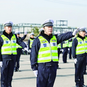 运城市交警系统队列手势技能大比武