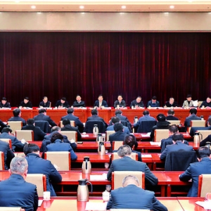 运城市四届市委第174次常委会（扩大）会议提出"撸起袖子加油干"