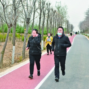 闻喜森林公园健身步道投入使用