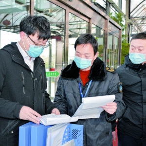 河津市筑起疫情防控“钢铁长城”
