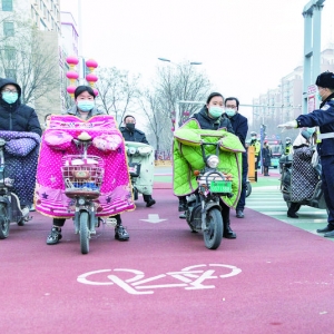 运城市学苑路与河东街交会处试行非机动车左转“二次过街”