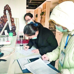 盐湖区信合名都社区检查辖区商户消防安全和冷链食品