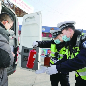 盐湖交警大队严查“三超一疲劳”交通违法行为