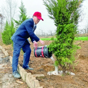 山西建投建工集团西北公司前往夏县嘉康杰烈士墓地进行义务植树