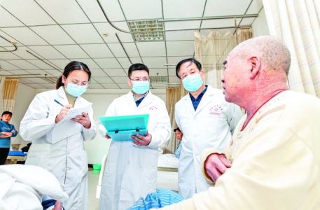 运城市中医医院邀请专家定期坐诊、会诊让市民享受一流服务