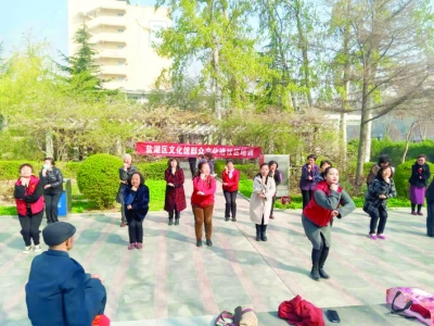盐湖区高家垣社区中老年人舞蹈公益课开讲