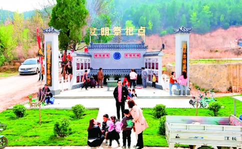 夏县郭道村建起新的“文明祭祀点”