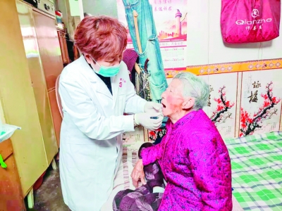 山西彩玲口腔医院免费为50余名困难群众治牙、做牙