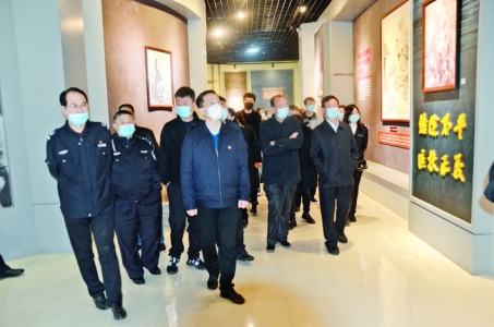 绛县县委政法委组织党员参观彭真故居