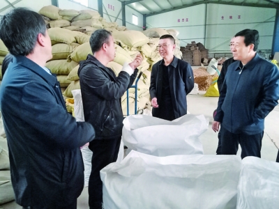 山西省果业工作总站赴新绛县调研中药材产业发展情况