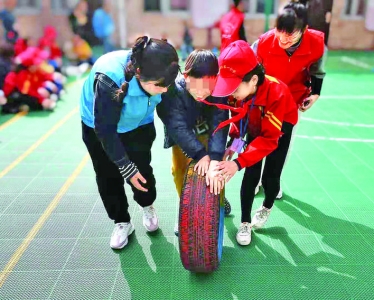 运城市爱诺特殊教育学校联合爱心人士开展公益活动