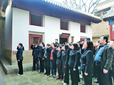 盐湖区中片9个社区到夏县堆云洞里进行党史学习教育
