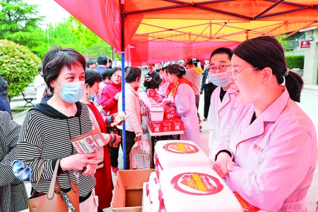 运城经开区市场监管分局讲解药品的正确使用及存放知识