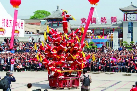 河津市小张村党群服务中心落成仪式举办