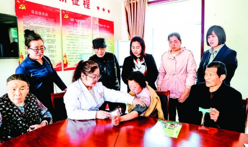 运城慈爱中医心理疾病医院进小区为患者义诊