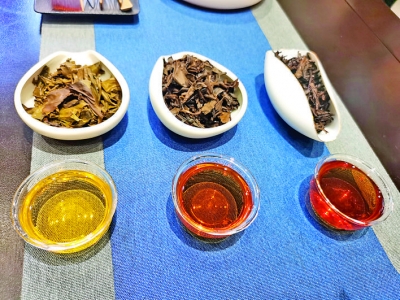 “申时茶会”在运城市区鼎垚茶行进行