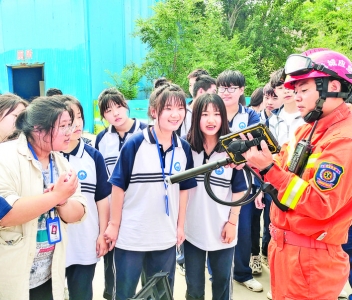 运城市减灾委员会办公室“防灾减灾进校园 筑牢生命安全线”活动开展