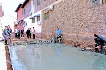 夏县四董村党支部对村里4条巷道进行硬化受到村民好评