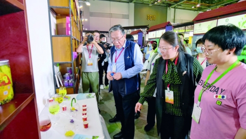 第四届中国国际茶叶博览会运城58款药茶产品参展