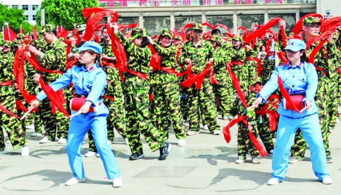 运城市军分区八一幼儿园“传承红色经典，重温长征精神”亲子活动举行