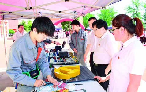 运城五四一高级技工学校引导学生德技并修为企业输送高素质技能型人才