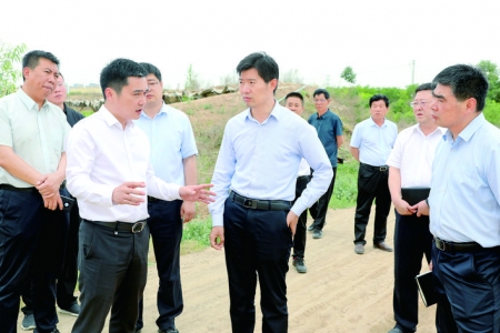 运城经开区党工委书记调研辖区部分在建项目