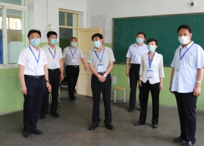 河津市委副书记看望慰问奋战在一线考务工作者