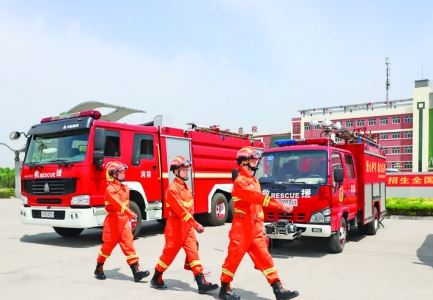 运城市消防救援支队考点执勤保障考试顺利进行