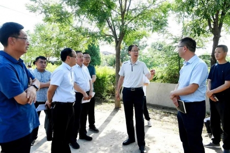 夏县委书记调研村（社区）“两委”换届工作