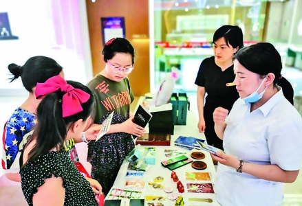 运城博物馆携手万达广场以展板巡展方式探见博物馆之旅